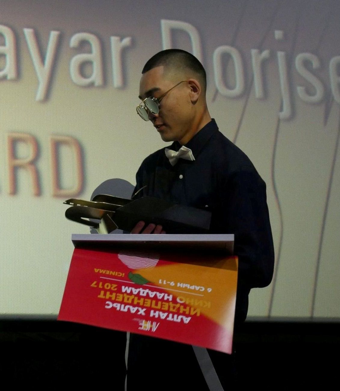 Өөрөөсөө харсан өөр хүмүүс: Алтан хальс индепендент кино наадмын дээд шагналт Д.Золбаярын ярилцлага